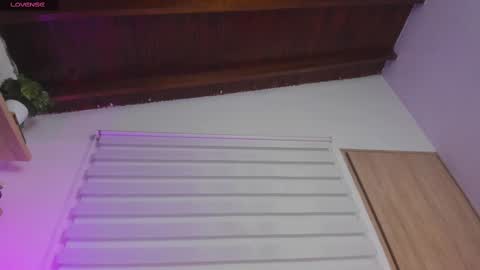 Im Hazel online show from March 5, 2:14 am