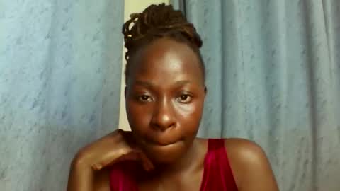 hazel_tess online show from November 17, 11:05 am