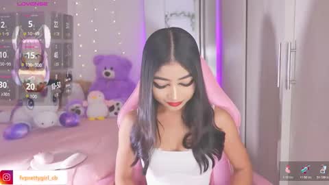 Snapshot of hazelbabee_ chatting on October 29, 7:32 am Lynn online show from October 29, 7:32 am