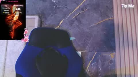 Snapshot of hazumi_tsu chatting on February 25, 11:03 pm hazumi_tsu online show from February 25, 11:03 pm