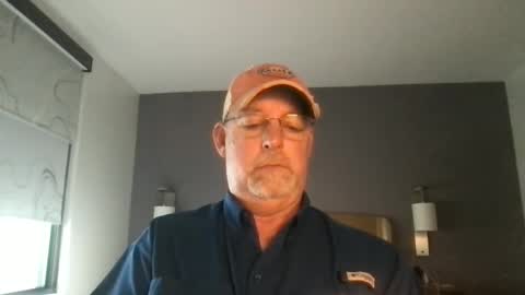 Snapshot of hdeuce22 chatting on February 6, 7:40 pm Hdeuce22 online show from February 6, 7:40 pm