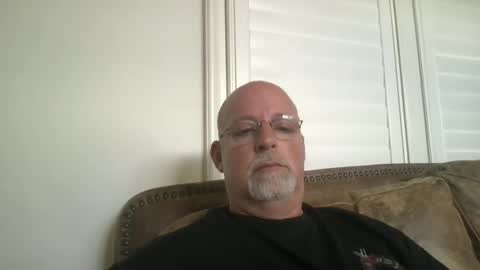 Snapshot of hdeuce22 chatting on October 1, 3:18 pm Hdeuce22 online show from October 1, 3:18 pm