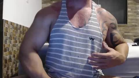 Snapshot of healedcarioca chatting on November 6, 3:46 pm Brazilian bigdick online show from November 6, 3:46 pm