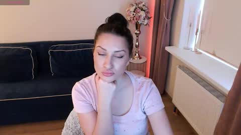 Heaven girl online show from March 12, 2:23 pm