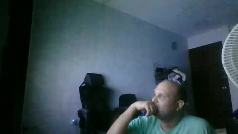 Snapshot of heavy_rebellxc chatting on November 22, 5:39 am Heavy Rebell online show from November 22, 5:39 am