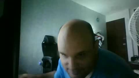 Snapshot of heavy_rebellxc chatting on November 23, 6:35 am Heavy Rebell online show from November 23, 6:35 am