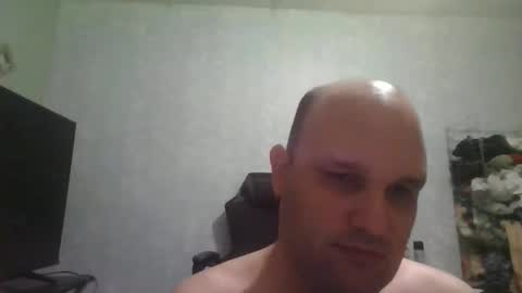 Snapshot of heavy_rebellxc chatting on November 29, 6:05 am Heavy Rebell online show from November 29, 6:05 am