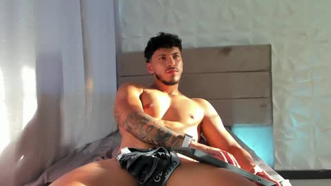 Snapshot of heavy_thor chatting on January 12, 10:12 pm Thor online show from January 12, 10:12 pm