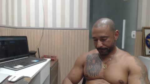 Snapshot of hebertgomes chatting on December 22, 12:18 am hebertgomes online show from December 22, 12:18 am