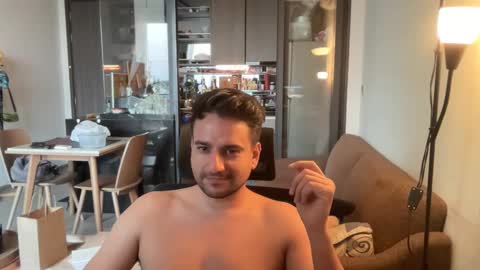 Snapshot of hebrewsquire chatting on January 30, 11:01 am Hebrew Squire online show from January 30, 11:01 am