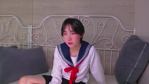 HEEJIN online show from October 30, 8:20 pm