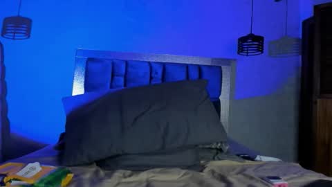 heellboy_ online show from November 25, 1:27 am