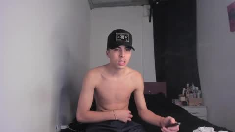 heellboy_ online show from April 14, 4:51 am