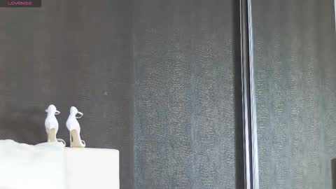 Helen online show from October 2, 12:45 pm