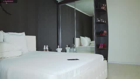 Helen online show from October 13, 4:18 pm