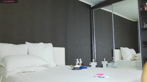 Helen online show from October 22, 4:18 pm