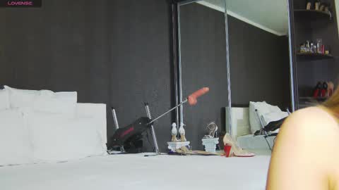 Helen online show from February 18, 3:24 am