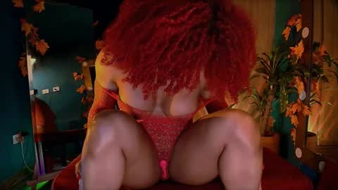 Snapshot of heidicox chatting on December 15, 3:45 am Heidi online show from December 15, 3:45 am