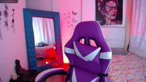 Snapshot of heidy_7 chatting on October 2, 1:18 pm Heidy online show from October 2, 1:18 pm