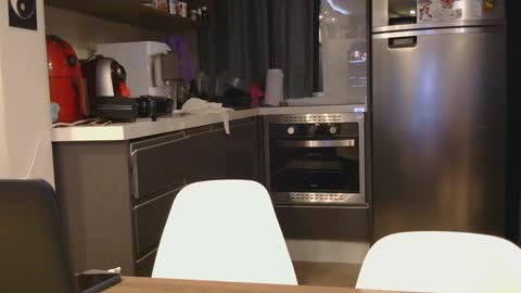 Snapshot of heitorbaumann2 chatting on October 6, 10:51 pm Heitor Baumann online show from October 6, 10:51 pm