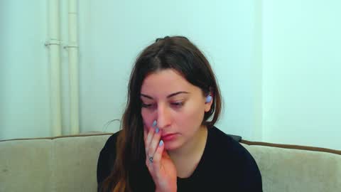 helen_adams_ online show from January 20, 1:11 pm