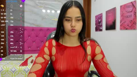 Helen online show from December 3, 6:28 pm