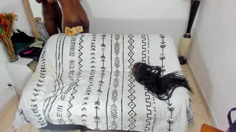 Snapshot of helena_copper chatting on September 30, 7:52 pm HELENA COPPER online show from September 30, 7:52 pm