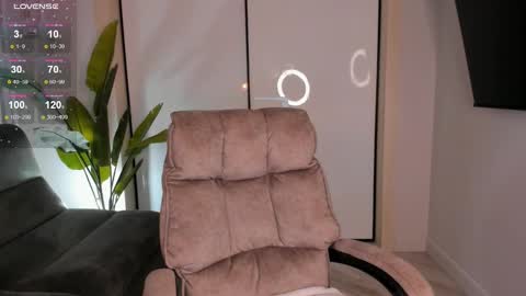 Helen online show from February 26, 4:14 pm