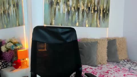 Helena Santos  online show from October 22, 11:21 am