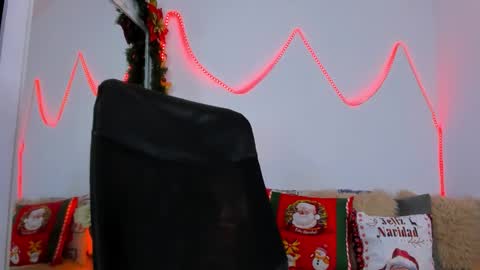 Helena Santos  online show from November 28, 8:55 pm