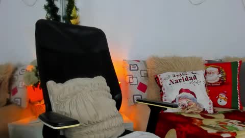 Helena Santos  online show from December 1, 11:04 am