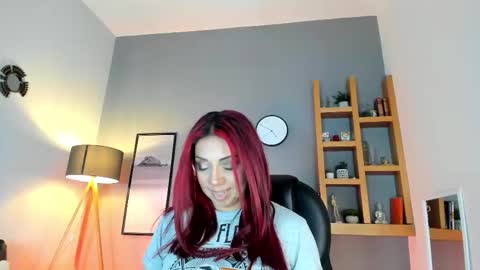 Snapshot of helenaduque_ chatting on October 13, 10:04 am Helena online show from October 13, 10:04 am