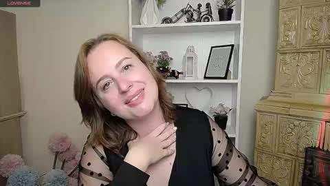 Snapshot of helenbrais chatting on October 7, 7:05 am Helen online show from October 7, 7:05 am