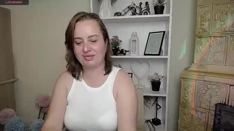 Snapshot of helenbrais chatting on October 8, 6:44 am Helen online show from October 8, 6:44 am