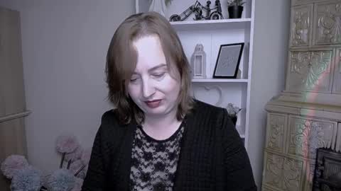 Snapshot of helenbrais chatting on October 10, 6:56 am Helen online show from October 10, 6:56 am