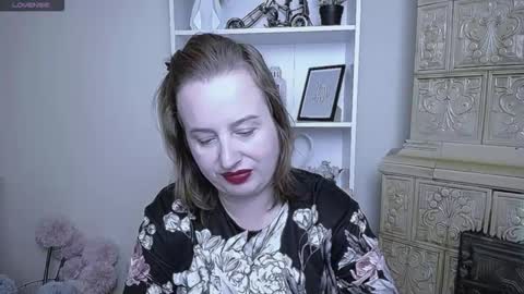 Snapshot of helenbrais chatting on October 23, 7:40 am Helen online show from October 23, 7:40 am