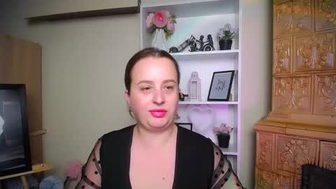 Snapshot of helenbrais chatting on November 24, 8:03 am Helen online show from November 24, 8:03 am