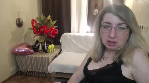 helenenigma online show from February 21, 1:33 am