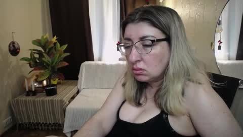 helenenigma online show from March 6, 4:41 am