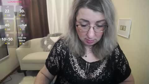 helenenigma online show from November 10, 7:46 pm