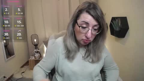 Snapshot of helenenigma chatting on February 23, 7:55 pm helenenigma online show from February 23, 7:55 pm