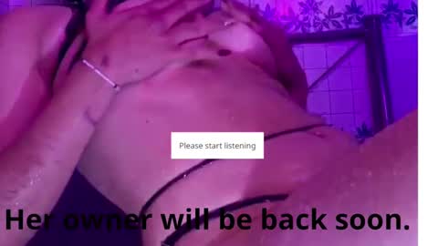 Snapshot of helenjoness_ chatting on October 8, 11:19 am online show from October 8, 11:19 am