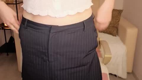 Snapshot of helens_lov chatting on September 25, 1:42 am Helen online show from September 25, 1:42 am