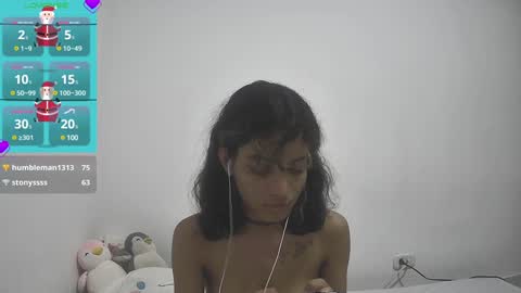 Snapshot of helia_n_amy chatting on December 30, 7:53 pm Helia Transfem and Amy online show from December 30, 7:53 pm