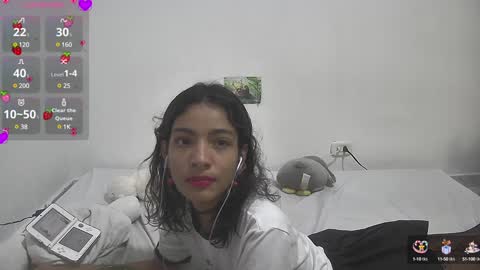 Snapshot of helia_n_amy chatting on January 10, 2:34 pm Helia Transfem and Amy online show from January 10, 2:34 pm