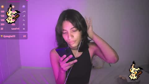 Snapshot of helia_n_amy chatting on January 21, 5:16 am Helia Transfem and Amy online show from January 21, 5:16 am