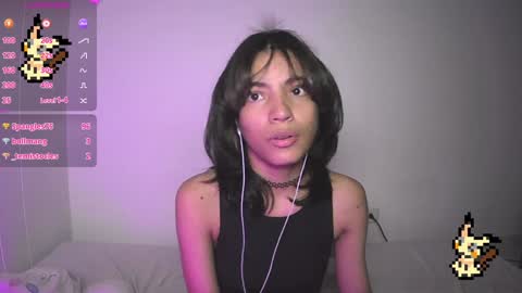Snapshot of helia_n_amy chatting on January 21, 8:19 am Helia Transfem and Amy online show from January 21, 8:19 am