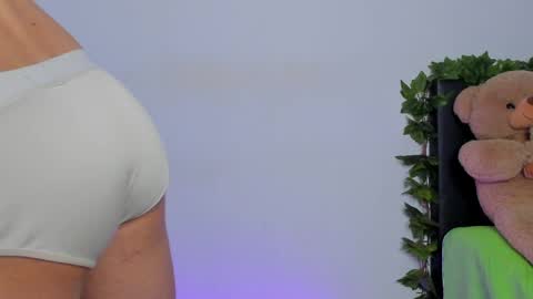 alan y zack online show from April 4, 12:46 pm