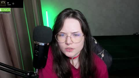 Red online show from December 4, 11:02 pm