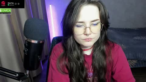 Red online show from December 22, 4:59 pm